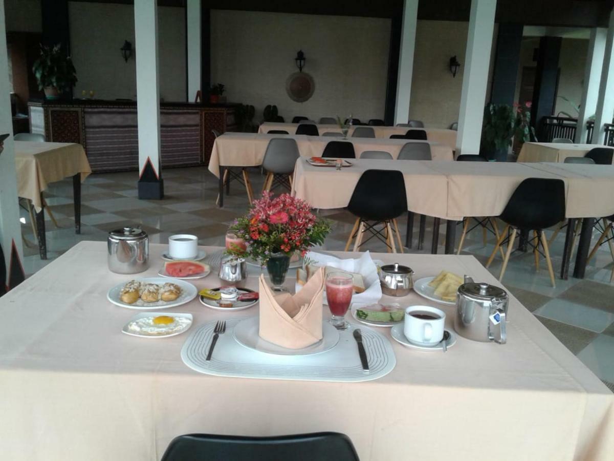 Toraja Torsina Hotel รานเตเปา ภายนอก รูปภาพ